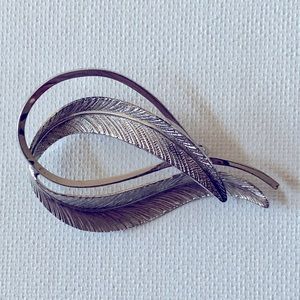 Vintage Wells Sterling Silver Leaf Brooch. Pre Loved